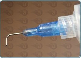 Bend dispensing luer lock tip